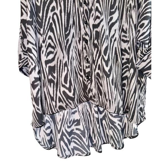Torrid Zebra Print High Low Blouse Women's Size 2X Button Up 3/4 Sleeve Career - Picture 4 of 7